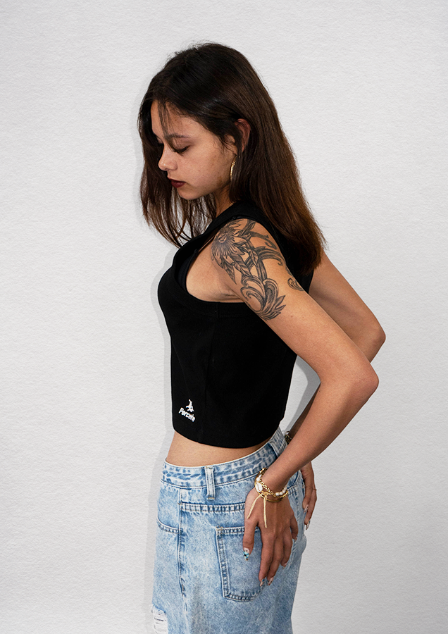 Essential Croptop Black